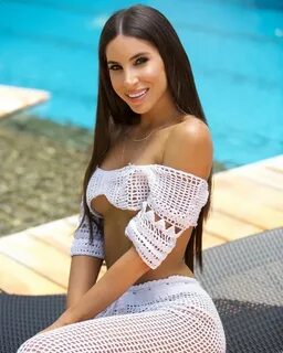 51 Sexy Jen Selter Boobs Pictures That Are Essentially Perfe