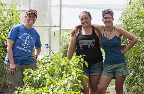 Green Mountain Girls Farm Mentors UVM Students and AlumniUVM