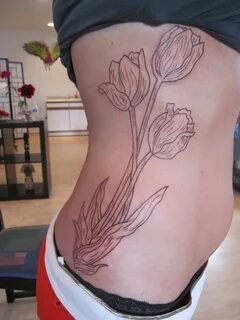 Татуировка тюльпан (79 фото)