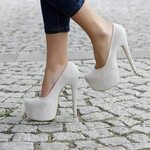 fashion, girls and high heels - image #4579588 on Favim.com