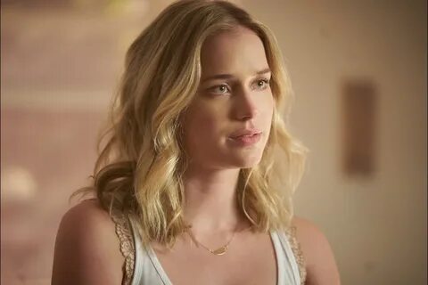 Elizabeth Lail (BeautifulWomen) - anysubj.com