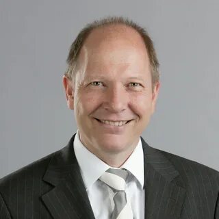 Dr. Henning Berger