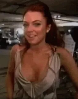 Lindsay Lohan Cleavage GIF - Lindsay Lohan Cleavage Boobs - 