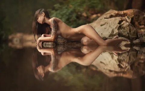Картинка women, tanned, nude, tattoo, river, reflection, hai