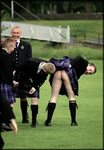 Шотландец В Килте Выебал Двух Милых Девок Порно Фото Бесплат