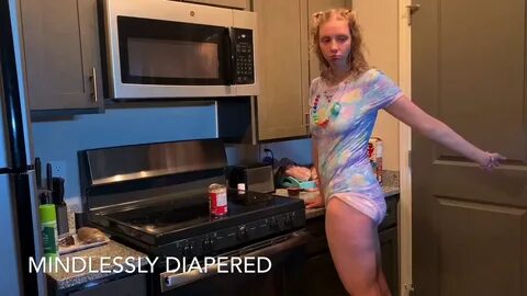 Making food is hard (ABDL littlespace lifestyle) - YouTube