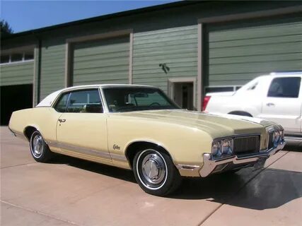 1970 OLDSMOBILE CUTLASS SUPREME 2 DOOR HARDTOP