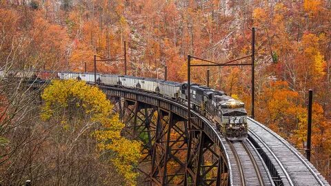 Railroad Photography of Travis Dewitz