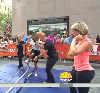 Pop Minute - Dylan Dreyer Spandex Today Show Photos - Photo 