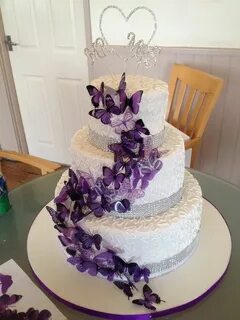 Purple butterflies Butterfly wedding cake, Purple wedding ca