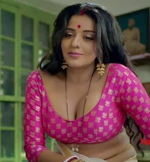 Mona Lisa Saree Hot CLOOBEX HOT GIRL.