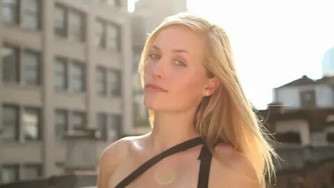 jill de jong on NY roof - YouTube