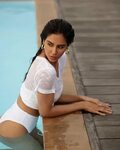 Sonam Bajwa Takes The Internet By Strom - Discussions - Andh