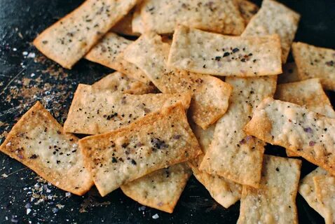 Crispy Fennel Seed Flatbread Crackers - food to glow Food, C