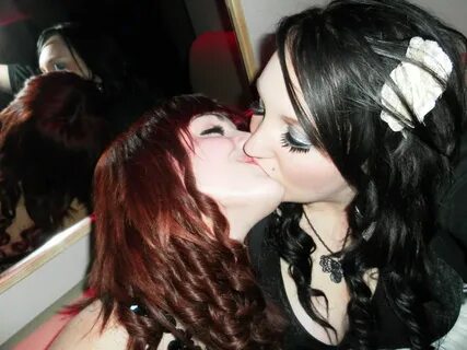 Lesbian Kisses Liquid Colchester ♥ J-Bunny ♥ Flickr