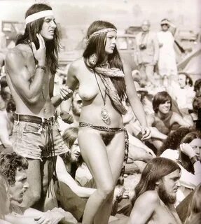 Photos-of-Life-at-Woodstock-1969-7b
