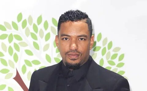 Laz Alonso Age, Height, Parents, Wife, Movies and Net Worth