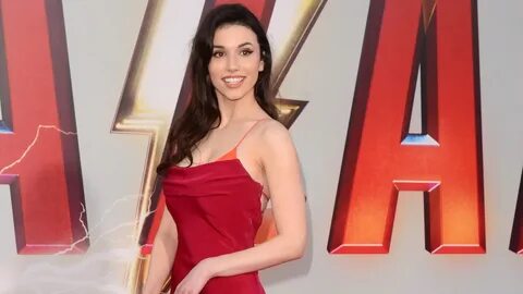 Grace Fulton Instagram: Best Photos & Must-See Pictures