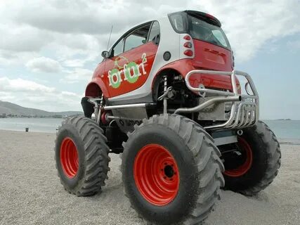 Monster Truck Photos, Pictures of Monster Trucks