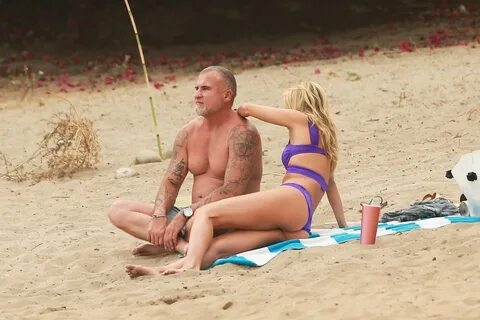 AnnaLynne McCord & Dominic Purcell Enjoy a Beach Day (106 Ph