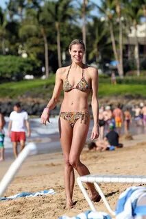 Brooke Burns Bikini Candids on Beach in Maui - HawtCelebs