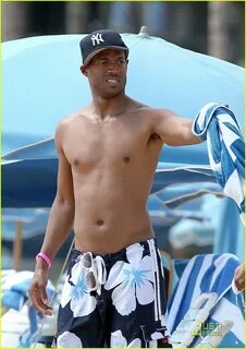 Shirtless Marlon Wayans: Beach and Brothers: Photo 2546635 M