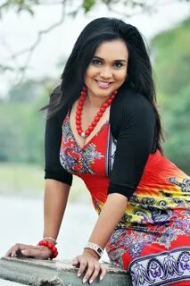 Srilankan Popular Actress and TV Presenter Gayathri Dias New
