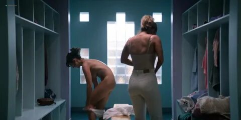 Alison-Brie-nude-topless-and-sex-Glow-2017-s1e1-HD-1080p-000