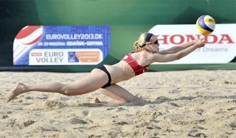 Summer Ross and Emily Day Advance to Semis Volleyballmag.com