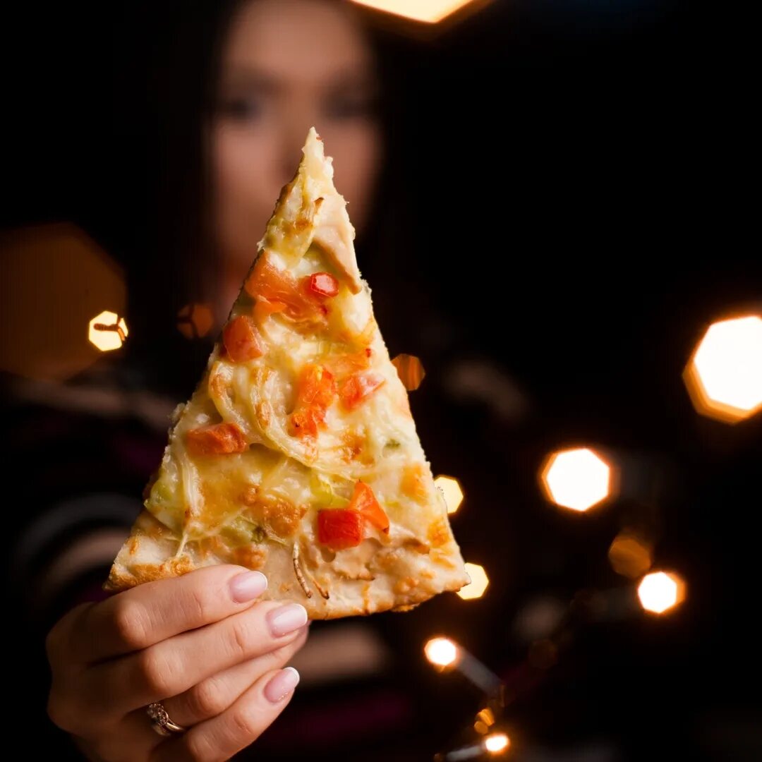 фотошоп девушка из куска пиццы фото 37