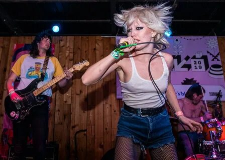 SXSW Music Review: Amyl & the Sniffers: Aussie punks froth e
