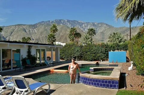 Vacation in Palm Springs - 11 Pics xHamster