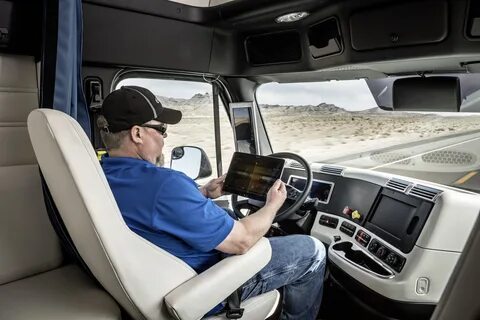 Freightliner’s autonomous Inspiration Truck debuts in record