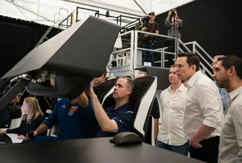 NASA's chief and Elon Musk mend fences at SpaceX