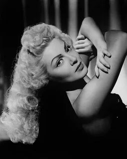 Lana Turner Lana turner, 1940s hairstyles, Hollywood