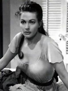 Lily Munster; ( Yvonne DeCarlo ) ...yup that's her. Yvonne d