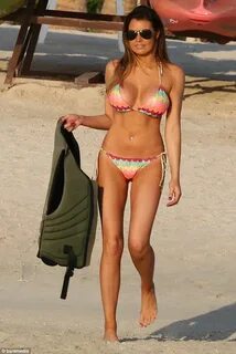 Jessica Wright displays stunning bikini body in Dubai Bikini