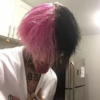 Pin by mitssury on Peep Pink and black hair, Dyed hair, Spli