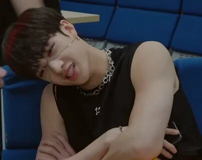 Bang chan crying