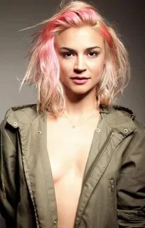 Samaire Armstrong Samaire armstrong, Pink hair, Women