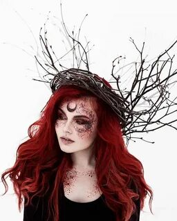 Pin by Fen on Hair/Fashion/Etc Witch makeup, Witchy makeup, 