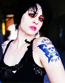 "Brody Dalle", "Iconic Women in Music" Brody dalle, Punk gir