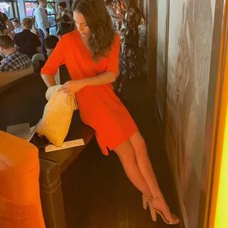 Katie Nolan в Instagram: ""can you put that shit away so I c
