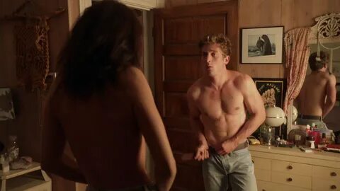 ausCAPS: Jeremy Allen White nude in Shameless 7-06 "The Defe