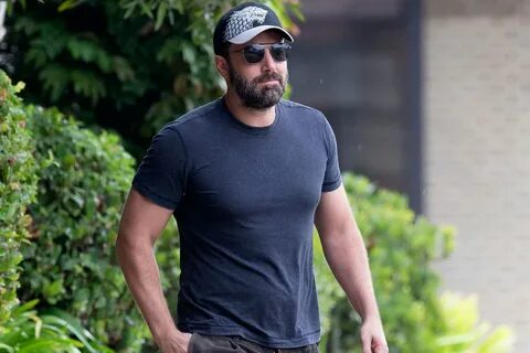 10 Best Ben Affleck Beard Styles of All Time (2022 Update)