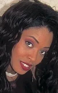 "Yasmine Pendavis". 
