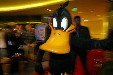 Illinois Man Assaults Daffy Duck at Six Flags St. Louis