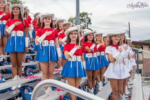 Kilgore College Rangerettes Game Day Cheer outfits, Drill te