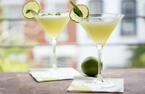 Basil Gimlet Recipe Basil gimlet, Gimlet, Gin gimlet