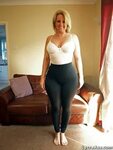 Pin on Confident curves and sexy wide hips